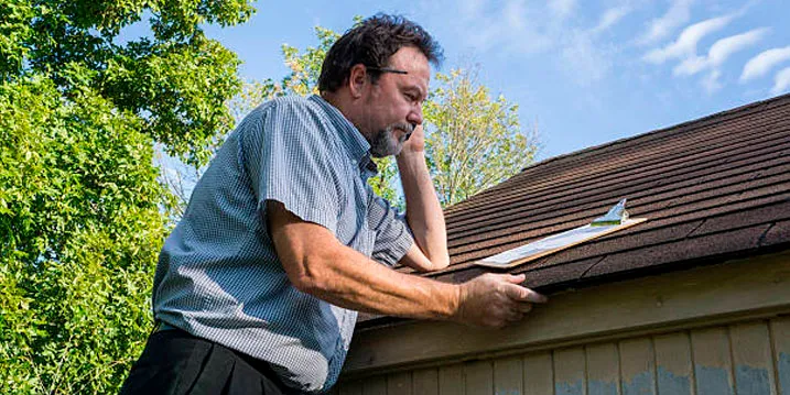 Benefits of Hiring a Professional Roof Adjuster